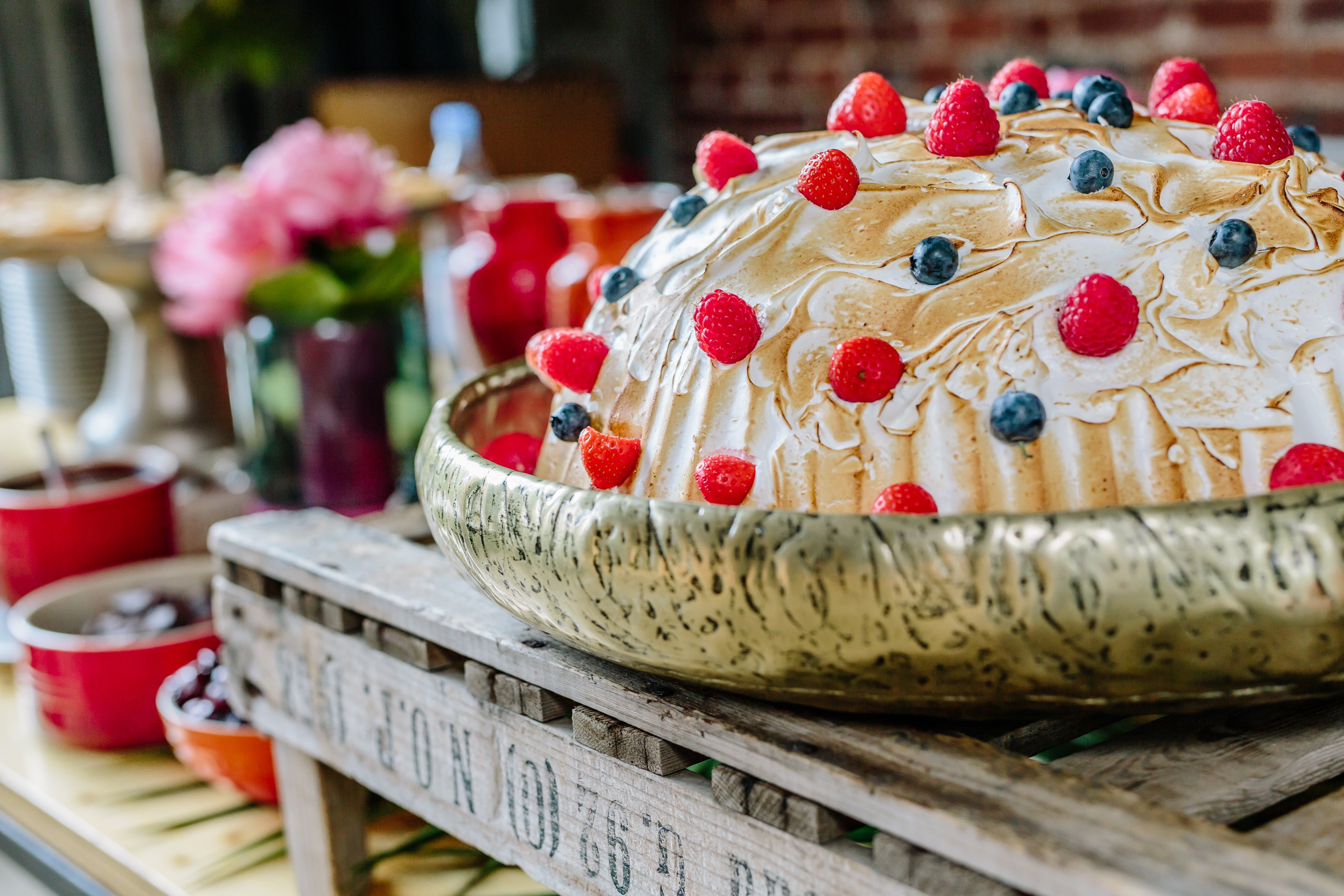 Hochzeitslocation: Catering Inspiration - DESIGN OFFICES Bonn Hauptbahnhof