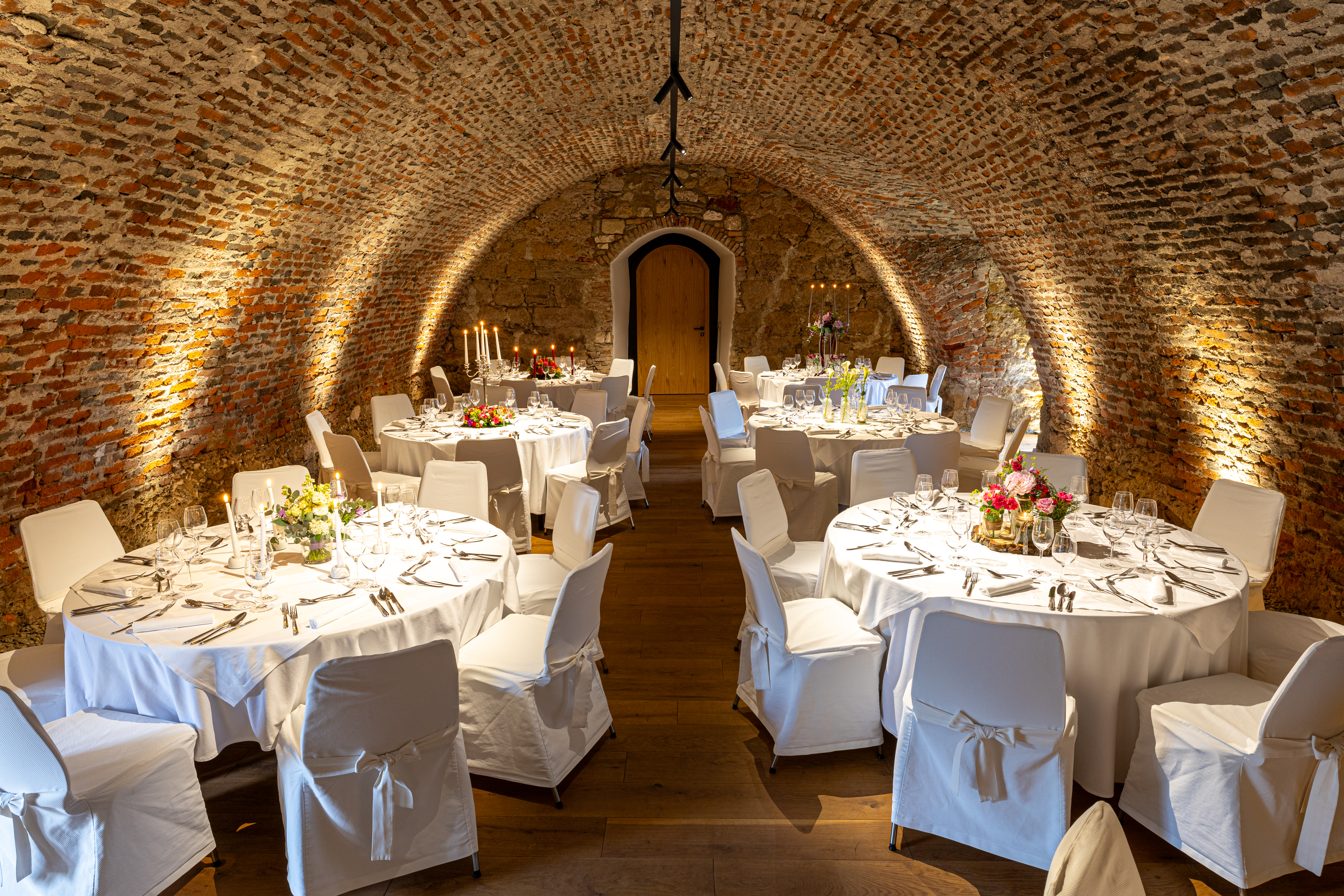 Hochzeitslocation: Hochzeitstafel - Hotel SCHLOSS SEGGAU