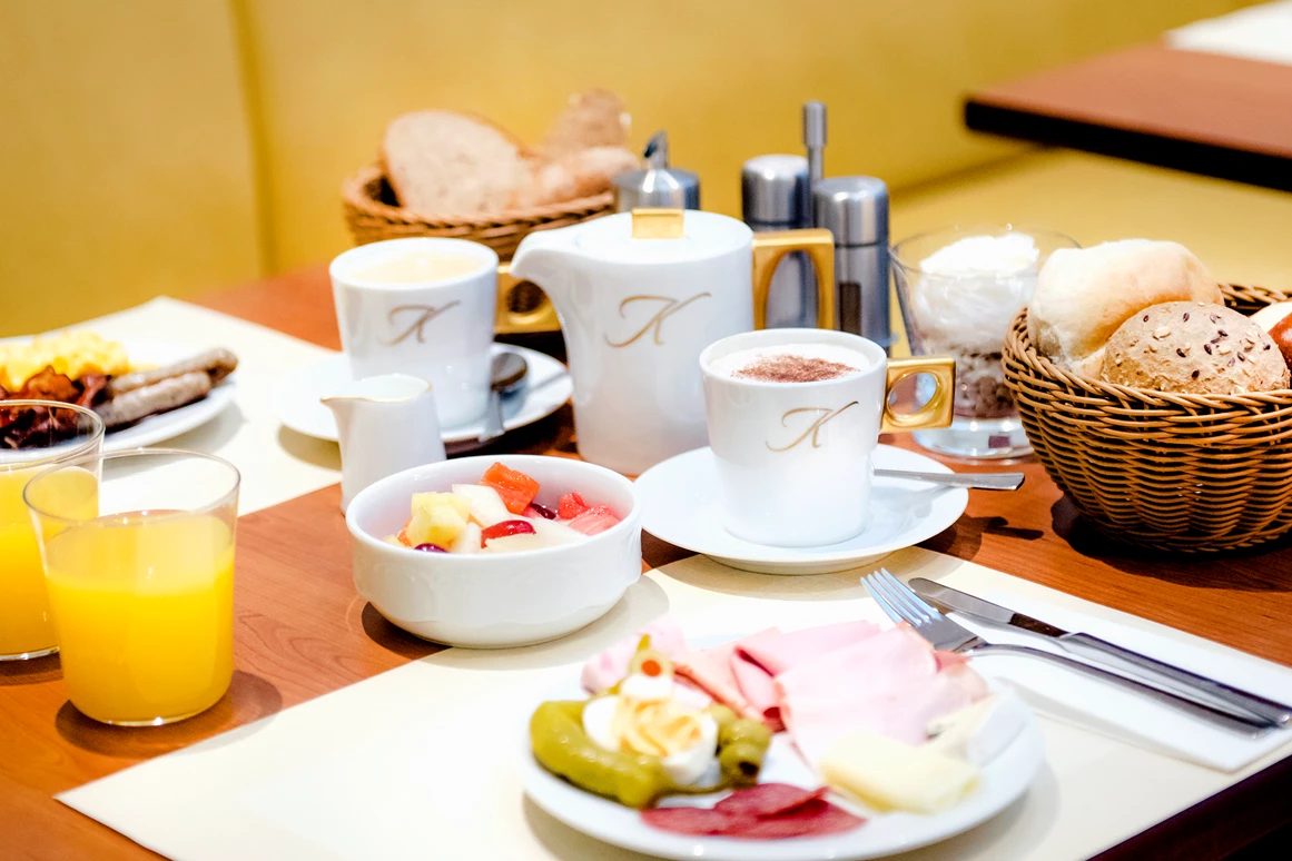 Hochzeitslocation: Kaiserliches Frühstücksbuffet - Einfach herrlich, wenn der erste Tag als Ehepaar mit dem kaiserlichen Frühstück beginnt. Zu zweit oder mit ausgewählten Hochzeitsgästen, ein gelungener Festabschluss. - Hotel Der Kaiserhof Ried im Innkreis