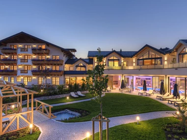 Hochzeitslocation: Gasthof Hotel Grünauerhof in Abendstimmung - Gasthof Hotel Grünauerhof