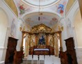 Hochzeit: Kapelle Innenansicht - Schloss Neubruck