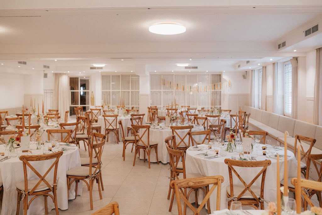 PreunerWirt - Location, Hof & Wirtshaus Angaben zu den Festsälen Festsaal 