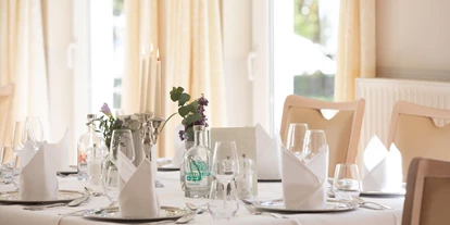 Hochzeit - interne Bewirtung - Sehnde - eingedeckter Tisch - Parkhotel Bilm**** im Glück am Stadtrand Hannovers