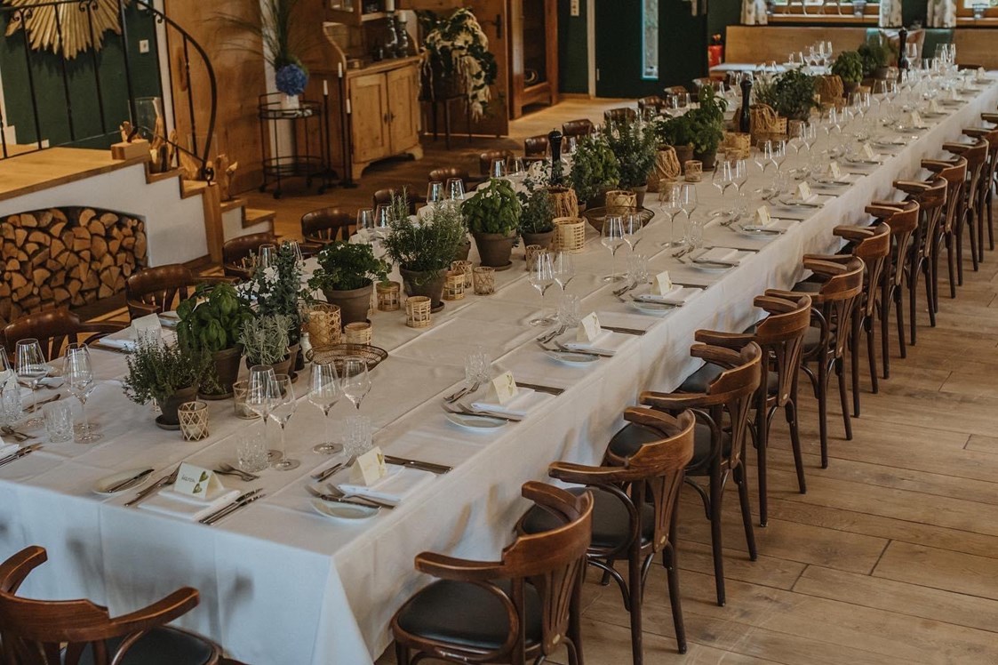Hochzeit: unser kleines traditionelles Gasthaus für Hochzeiten mit bis zu 60 Personen - Birkenheide Eventlocation