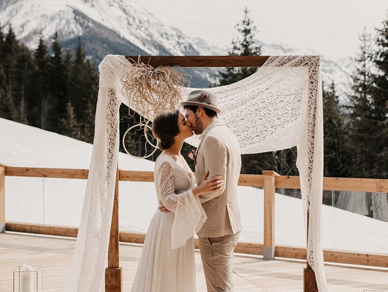 Hochzeitslocation: Winterhochzeit im Lumberjack in Salzburg. - Lumberjack Bio Bergrestaurant