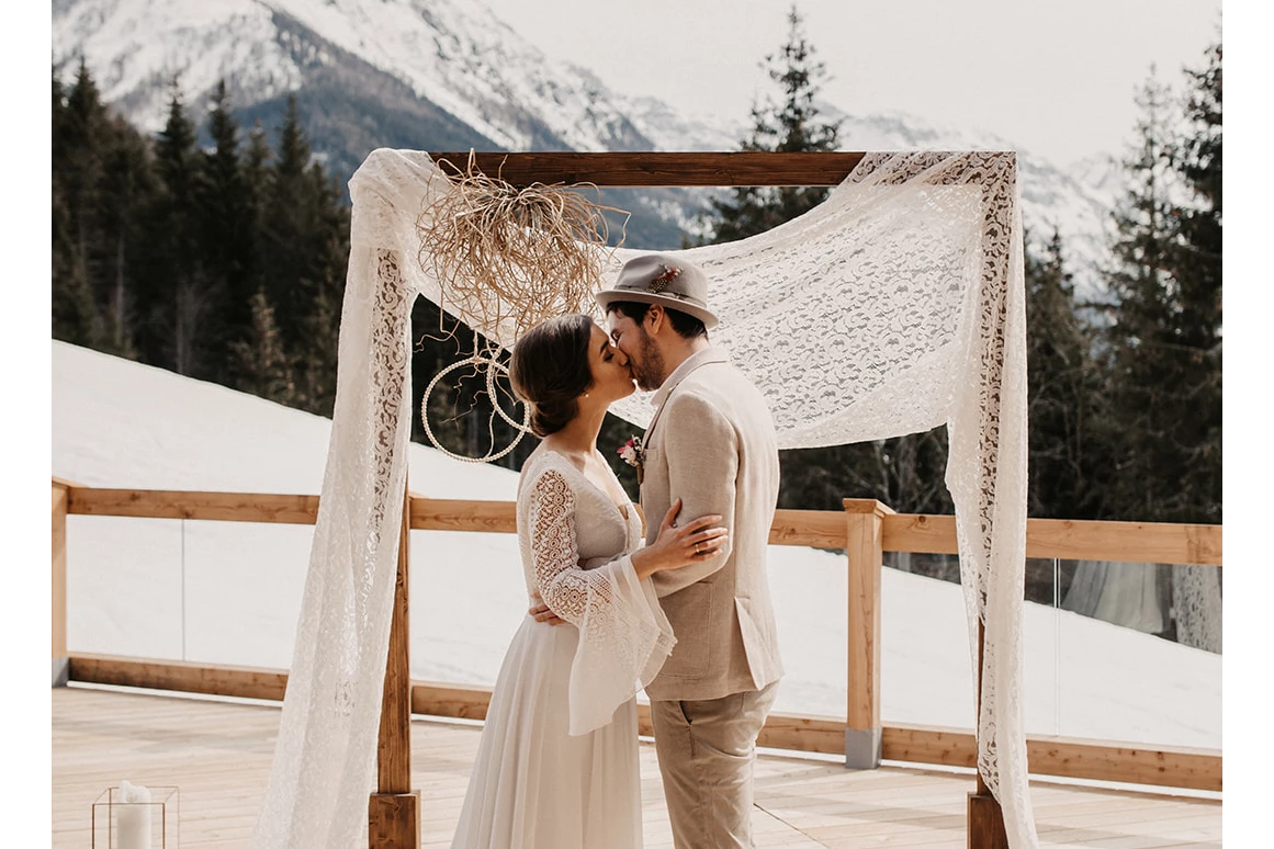 Hochzeitslocation: Winterhochzeit im Lumberjack in Salzburg. - Lumberjack Bio Bergrestaurant