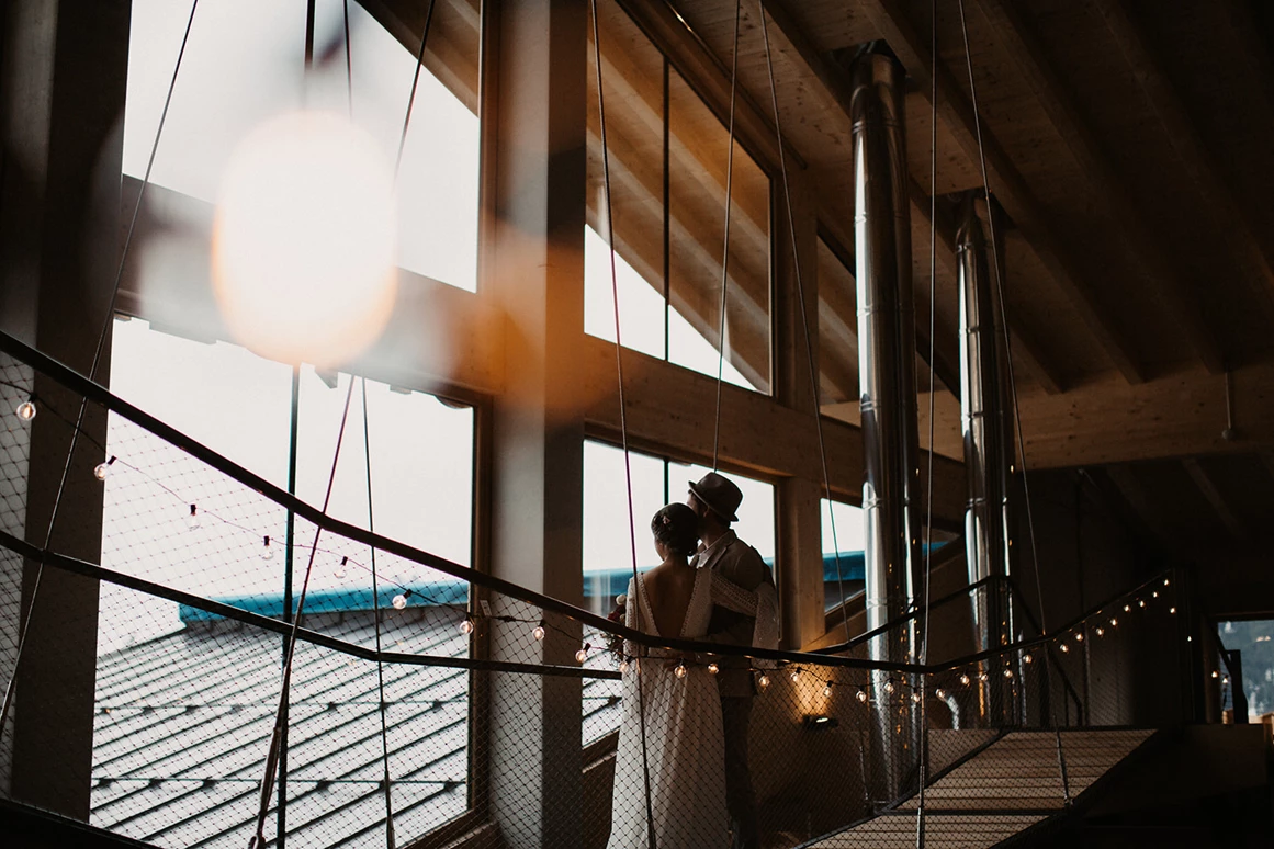 Hochzeitslocation: Hängebrücke in der Galerie - Lumberjack Bio Bergrestaurant