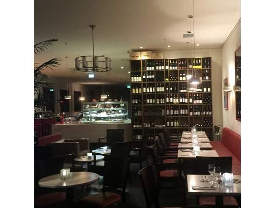 Hochzeitslocation: Entspannen mit unserer besonderen Auswahl an Weine, Longdrinks und Cocktails. - Kaffeehaus Mila