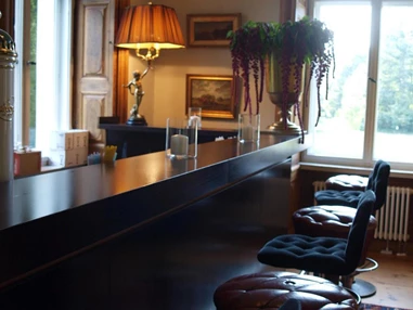 Hochzeitslocation: Die Schloss-Bar. - Schloss Stülpe