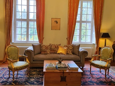 Hochzeitslocation: Gemütliche Sitzecke in der Hochzeitssuite - Schloss Stülpe