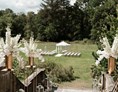 Hochzeit: Eine Freie Gartentrauung im Schlosspark von Schloss Stülpe. - Schloss Stülpe