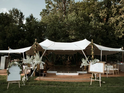 Mariage - Nuthe-Urstromtal - Zauberhaftes Hochzeitszelt im Schlosspark Stülpe. - Schloss Stülpe