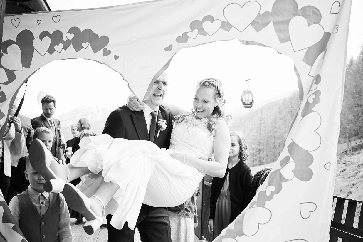 Hochzeitslocation: Hochzeitslocation in Sölden mit Übernachtung in den Bergen - Panorama Alm Sölden