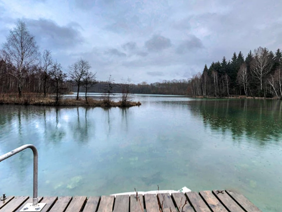 Hochzeitslocation: Blick vom Bottssteg Richtung Süden - Verwunschener See südlich von Hannover-Nähe Marienburg