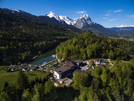 Hochzeitslocation: Riessersee Hotel Garmisch-Partenkirchen, Luftaufnahme - Riessersee Hotel Garmisch-Partenkirchen