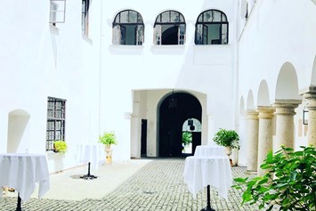 Hochzeit: Innenhof - Schloss Haidenburg