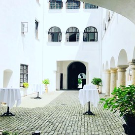 Hochzeit: Innenhof - Schloss Haidenburg