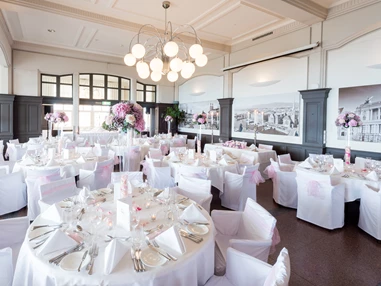 Hochzeit: Hotel UTO KULM