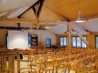 Hochzeit: Der Dachsaal - Trinkhalle am Kleinen Rugen