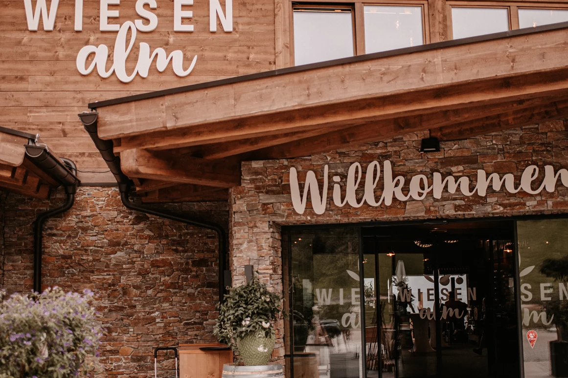 Hochzeitslocation: Herzlich Willkommen in der Hochzeitslocation Wiesenalm im Zillertal. - Wiesenalm