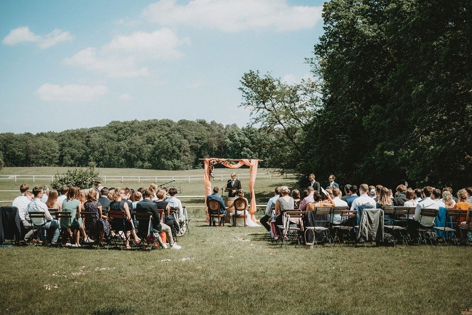 Gut Sarnow - Ihre Hochzeitslocation Informations sur les salles de bal Cérémonie de mariage gratuite