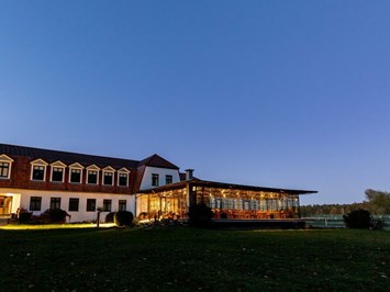 Gut Sarnow - Ihre Hochzeitslocation Angaben zu den Festsälen Wintergarten