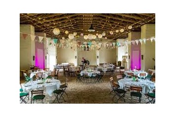 Hochzeit: Hochzeitsscheune Gut Sarnow - Gut Sarnow - Hotel, Restaurant und Reitanlage