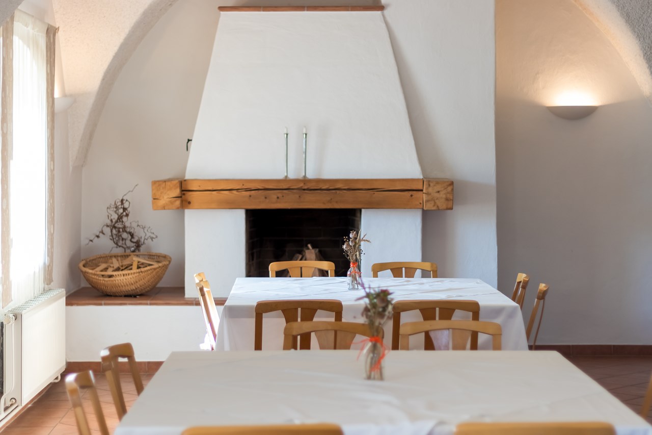 WALDLAND Information about the banquet halls Fireplace room