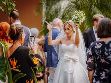 Hochzeitslocation: Der romantische Garten bietet sich auch für eine unvergessliche Sommer- oder Winterhochzeit an. Denn, wenn das Wetter mitspielt, ist Ihre Trauungszeremonie unter freiem Himmel möglich. - VIENNABallhaus