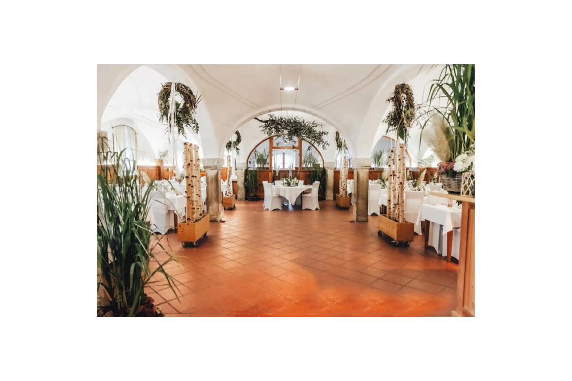 Hochzeit: Der Festsaal vom Gut Schloss Sulzemoos. - Gut Schloss Sulzemoos