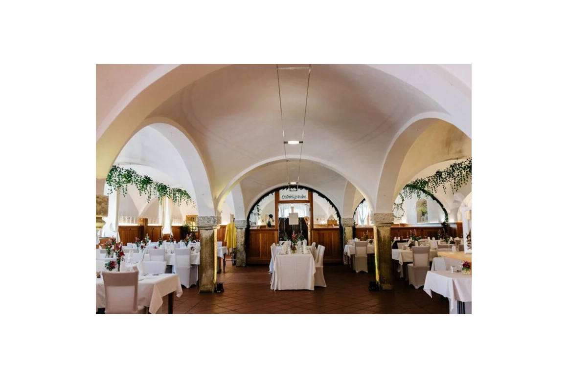 Hochzeit: Gut Schloss Sulzemoos