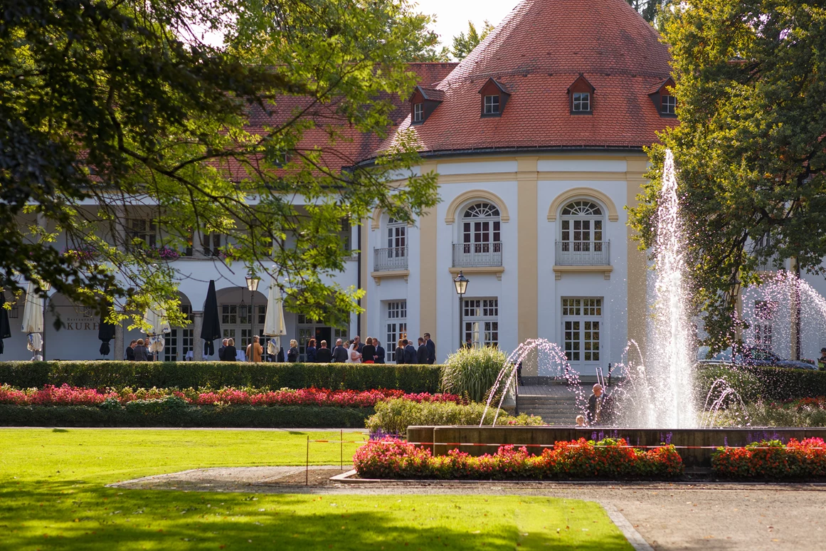 Hochzeitslocation: Das Kurhaus Bad Tölz für Ihre Traumhochzeit in Bayern. - KURHAUS Bad Tölz