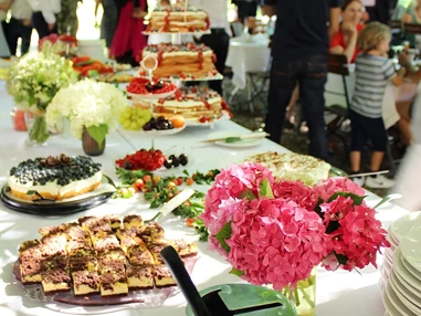 Hochzeit: Kuchenbuffet - Schloss Blumenthal
