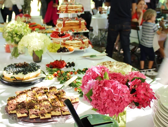 Hochzeit: Kuchenbuffet - Schloss Blumenthal