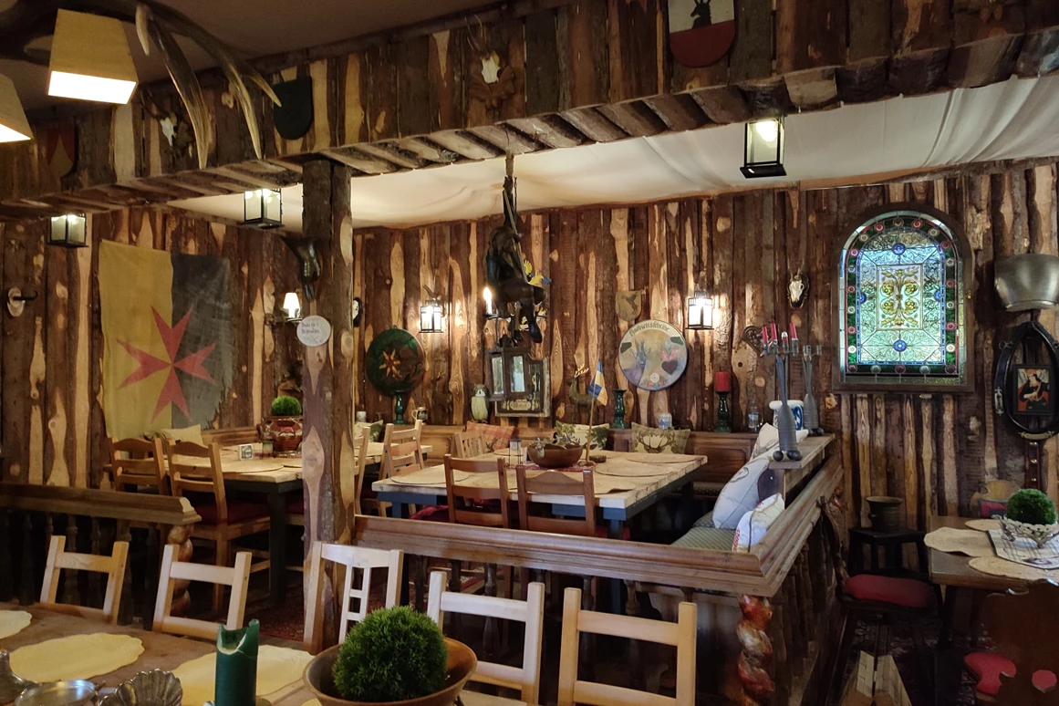 Hochzeitslocation: Unsere Taverne - Schloss Sighartstein