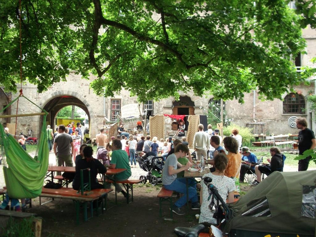 Schloss Weitersroda Informations sur les salles de bal Cour du château