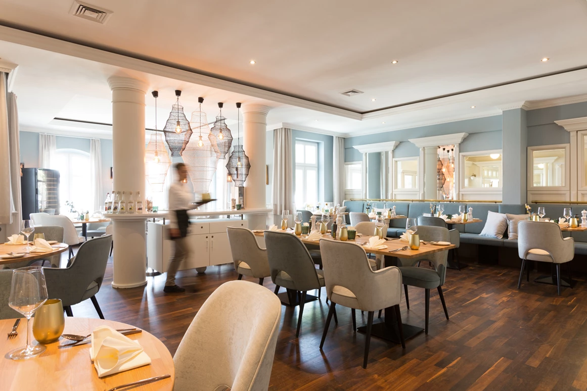 Hochzeitslocation: Das Restaurant Küstensilber des VJU Hotel Rügen. - Vju Hotel Rügen
