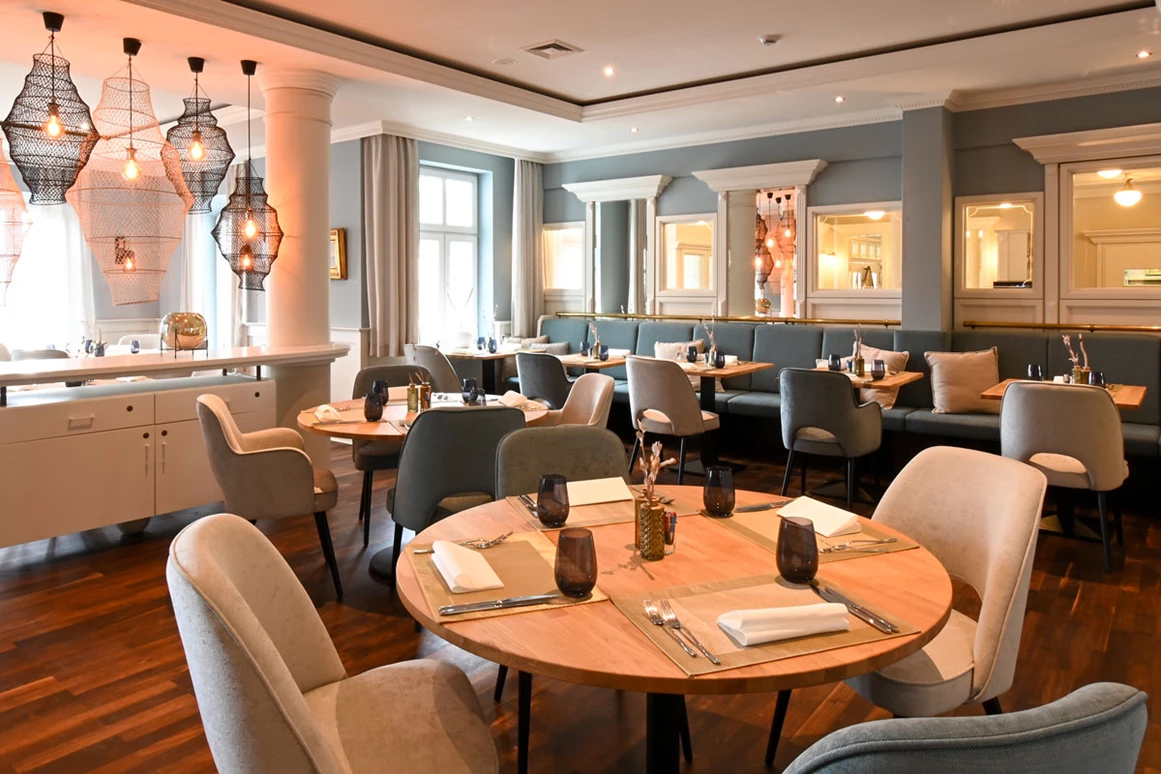 Hochzeitslocation: Das Restaurant Küstensilber des VJU Hotel Rügen. - Vju Hotel Rügen