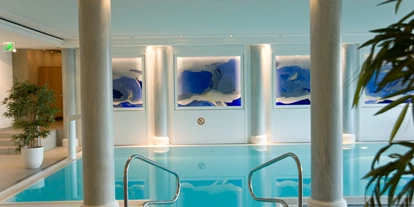 Hochzeit - Ober-Olm - Indoor-Pool mit Gegenstromanlage - Hofgut Georgenthal