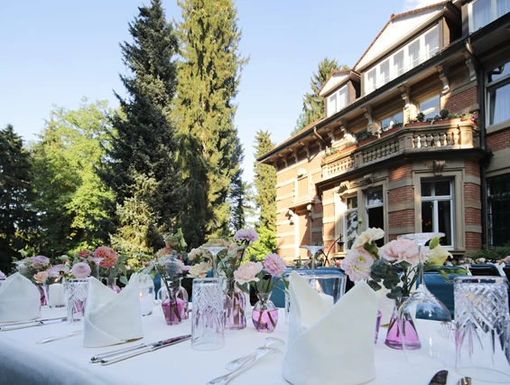 Hochzeitslocation: Abendmenü unter freiem Himmel - Hotel-Restaurant Villa Hammerschmiede