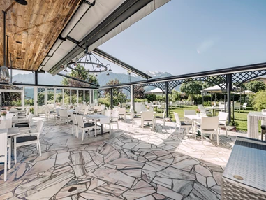 Hochzeit: Terrasse im Erdgeschoss - Greenvieh Chalet