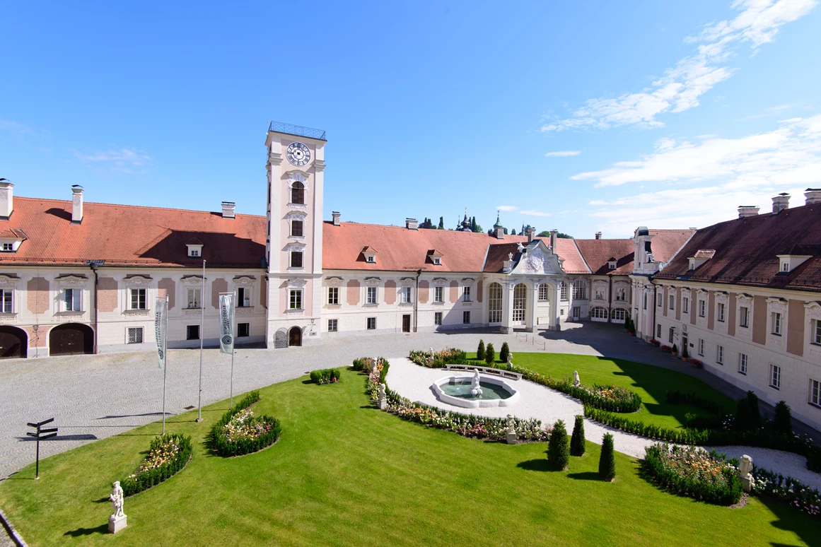 Hochzeit: Schlosshof; Foto: Wolfgang Simlinger - Schloss Lamberg
