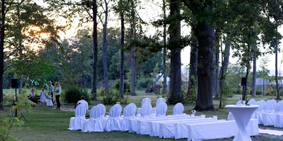 Hochzeit - Hochzeitsessen: mehrgängiges Hochzeitsmenü - Eggolsheim - Trauung unter freiem Himmel auf Schloss Jägersburg in Eggolsheim. - Schloss Jägersburg GmbH & Co. KG