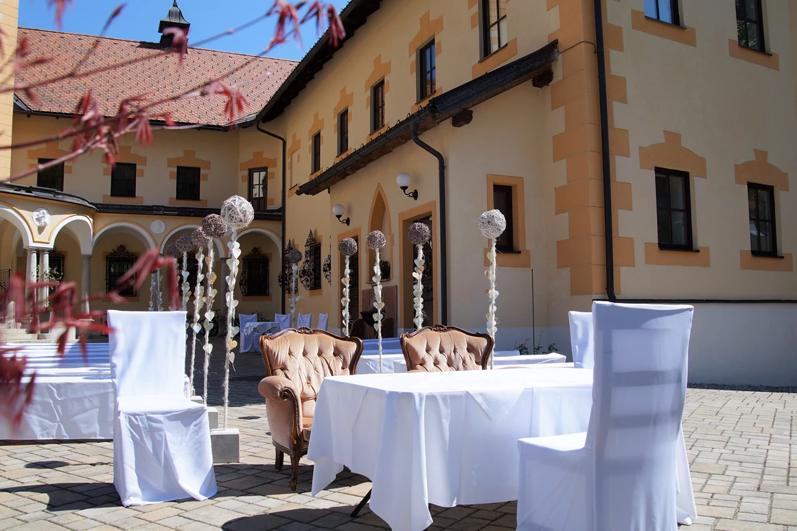 Hochzeit: stilvoll - romantisch - klassisch - Naturhotel Schloss Kassegg