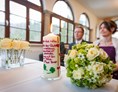 Hochzeit: Standesamtliche Trauung im Wintergarten - Naturhotel Schloss Kassegg