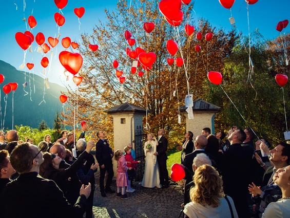 Hochzeit: Feiern im romantischen Schlosspark - Naturhotel Schloss Kassegg