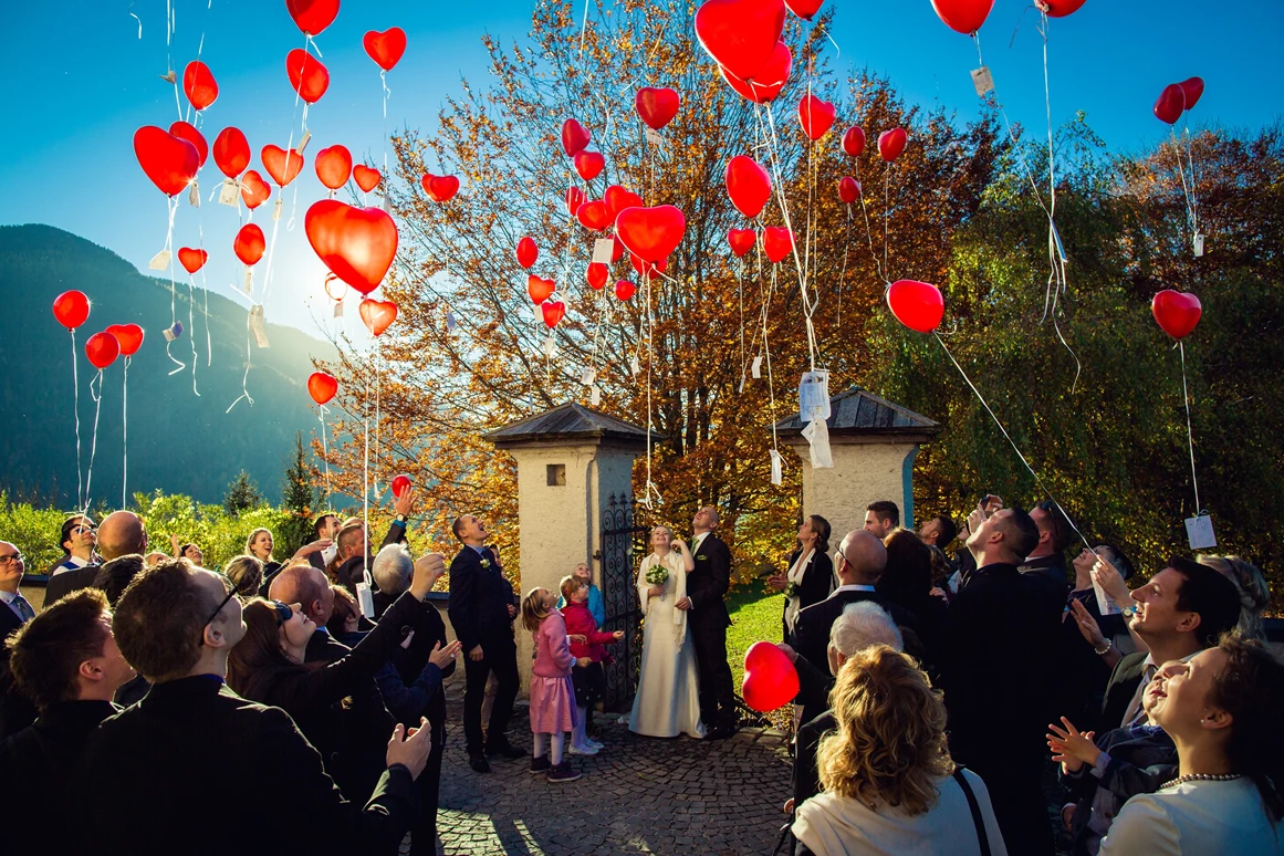 Hochzeit: Feiern im romantischen Schlosspark - Naturhotel Schloss Kassegg