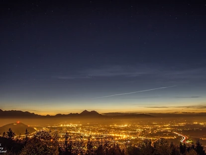 Hochzeit - Puch bei Hallein - Der Ausblick über die Dächer Salzburgs! Vielen Dank an Salzburg Land und Seen Frau Brunnauer für diese traumhafte Aufnahme! - Panoramagasthof DaxLueg