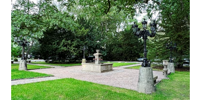 Hochzeit - Geeignet für: Geburtstagsfeier - Ellerbek - der brunnen vor dem Schloss im Park - Jagdschloss Malepartus