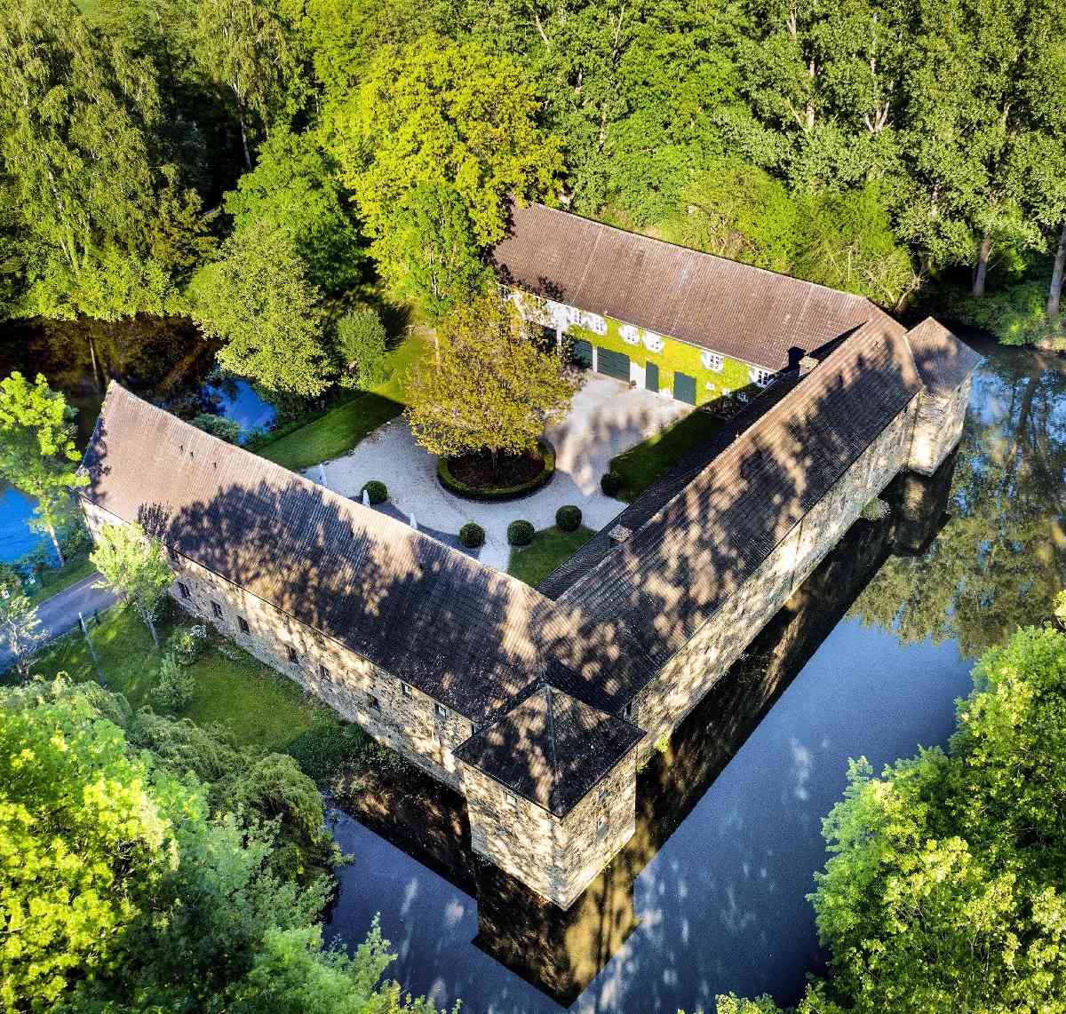 Wasserburg Haus Graven | Hochzeitslocation in Langenfeld, Deutschland